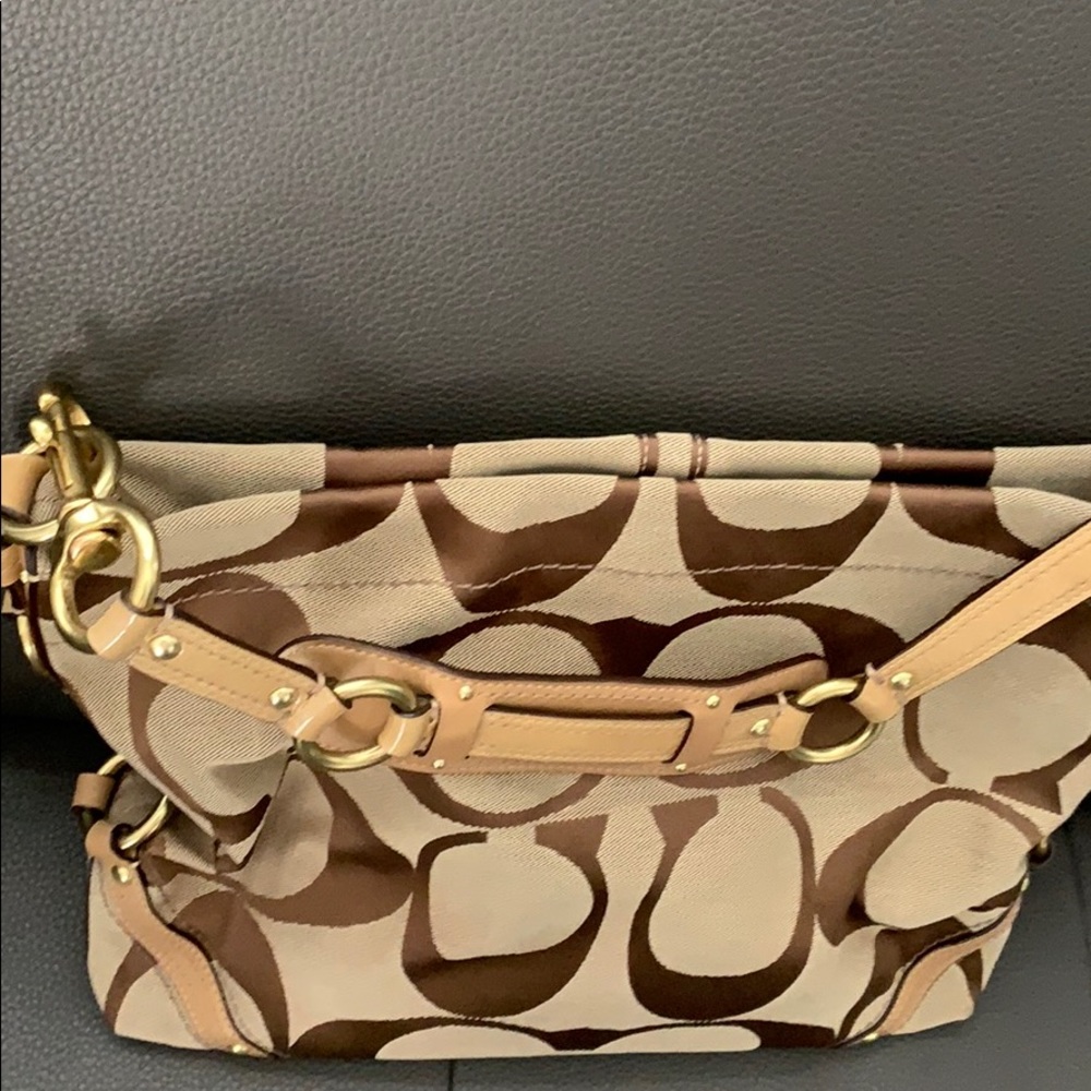 Handbag - Picture 2 of 6